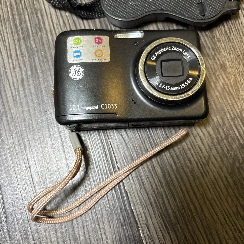 GE C1033 Digital Camera 10.1MP Black 3x Zoom Tested + SD